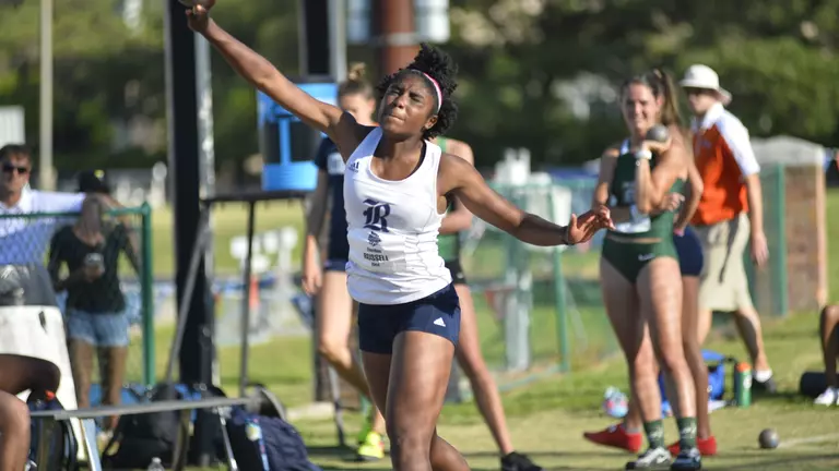 Russell in Third Place in Heptathlon