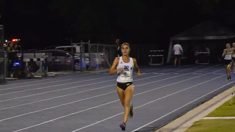 Vivas de Lorenzi Wins 10k at C-USA Outdoors