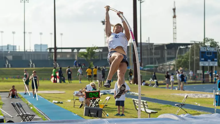 Men's T&F Garners USTFCCCA All-Academic Honors