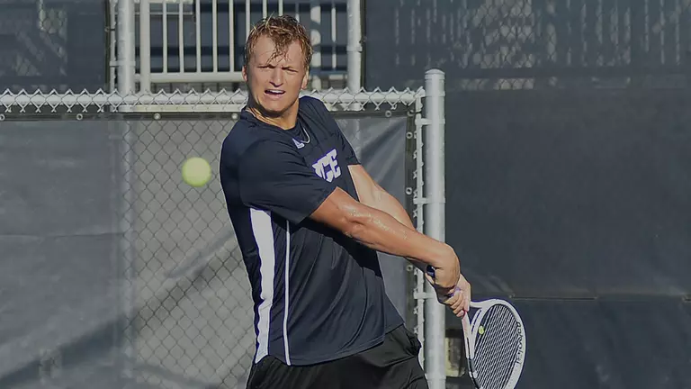 Oscislawski Finishes Third at Texas Tamale Invitational