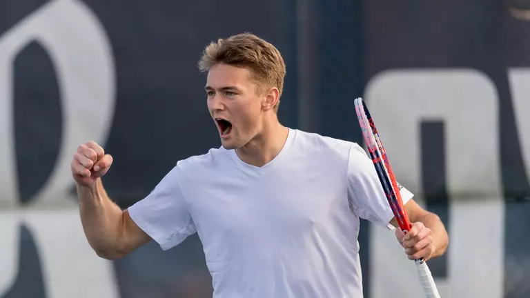 Barnett and Eskeland Advance to Rice Invite Finals