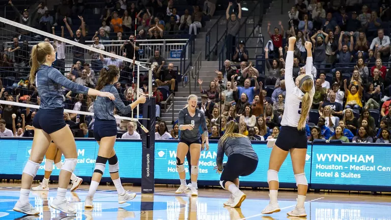 Owls Sweep UTSA in Bounce-Back Victory