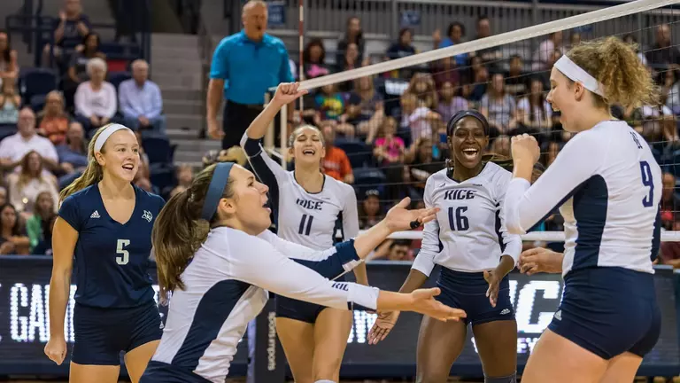 No. 18 Owls Remain Unbeaten in C-USA, Sweep UAB