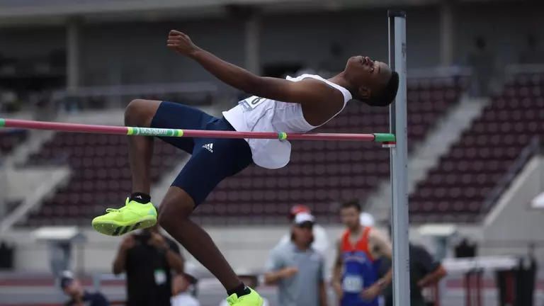 Rice Takes Six Event Titles in Outdoor Opener