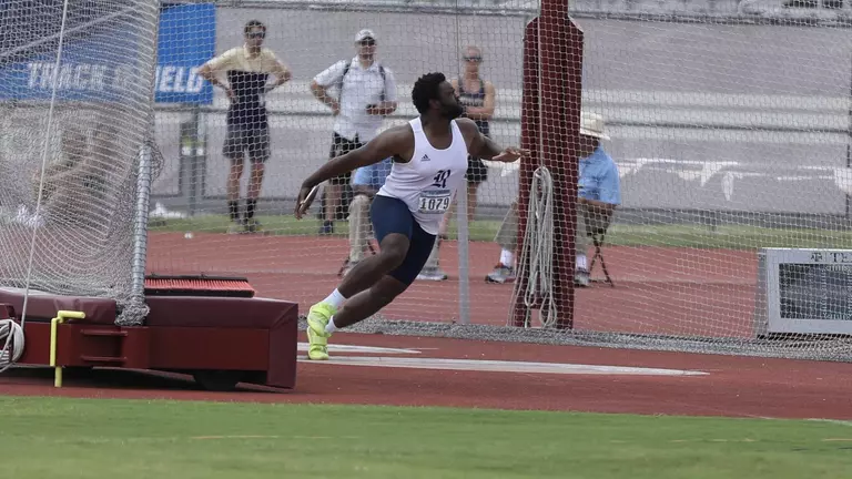 Three Owls Compete at NCAA West Prelims