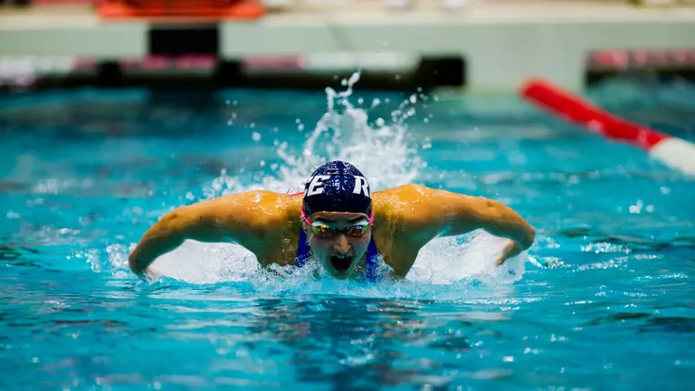 Hayon and McDougall Lead Owls on Day One of Phill Hansel Invite