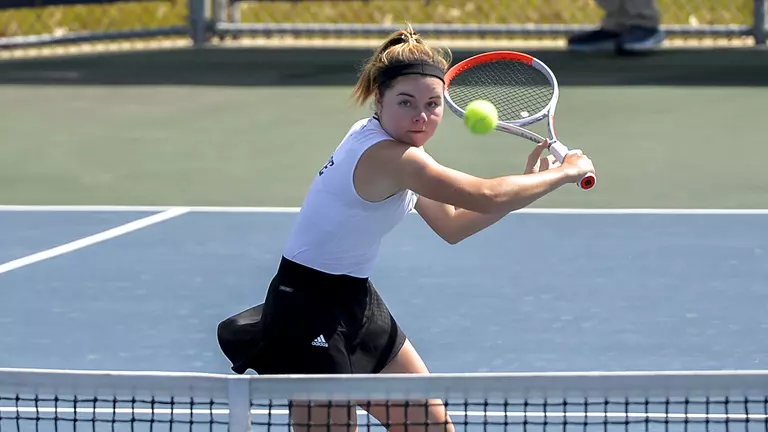 Owls Win Six of Seven on Day One of H-E-B Fall Invitational