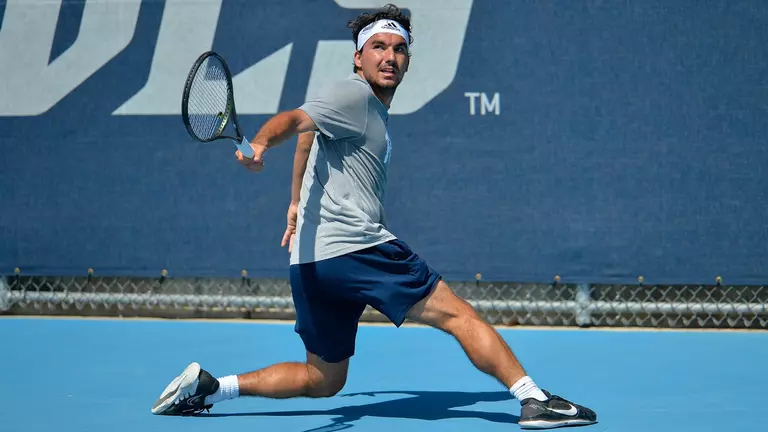 Sendogan Rallies to Advance at Regional