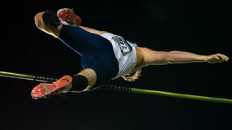 Slinkman Advances to NCAA Championships