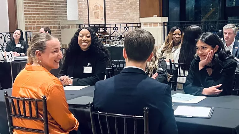 Rice University SOAR Office Hosts Successful "Beyond the Hedges" Event