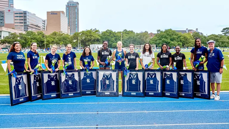 Women’s T&F Shines at Twilight Meet
