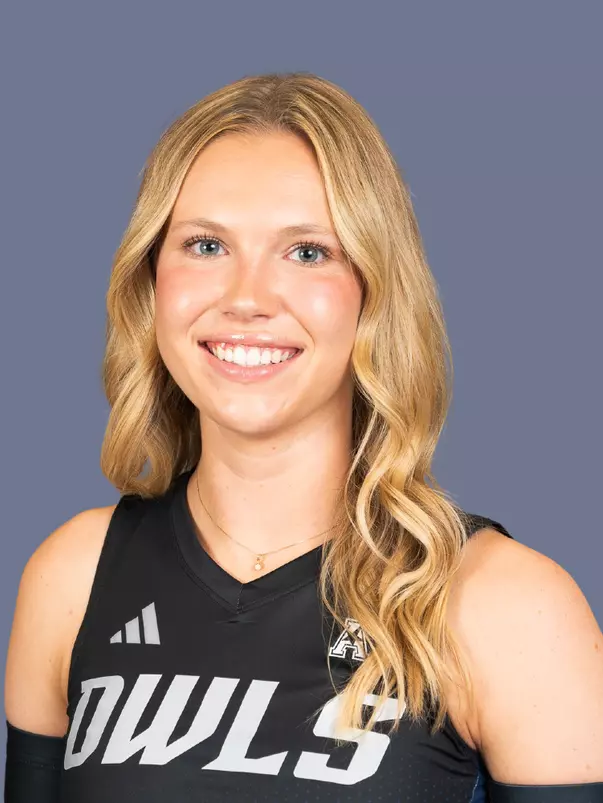 VB Kaitlyn Knobbe 2024 headshot