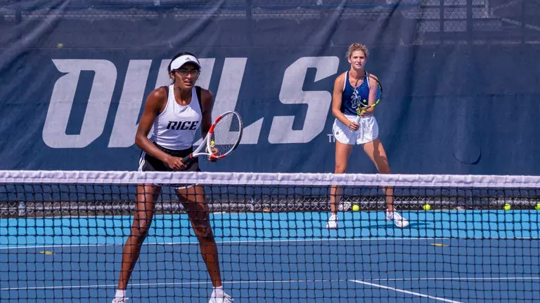 Owls Advance to Quarterfinals