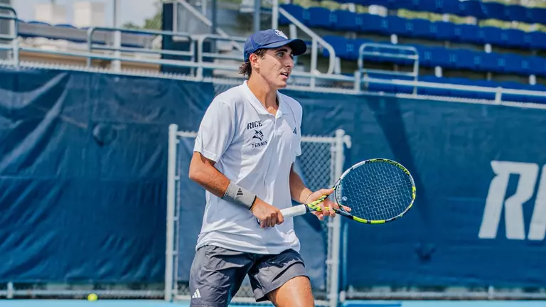 Botran Leads Owls on Day One of Ralston/Neufeld Coaches Challenge