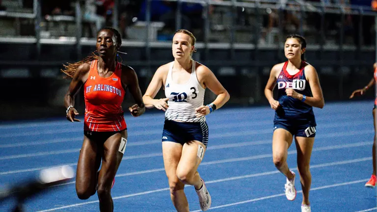 Nielson Leads Owls at Bryan Clay