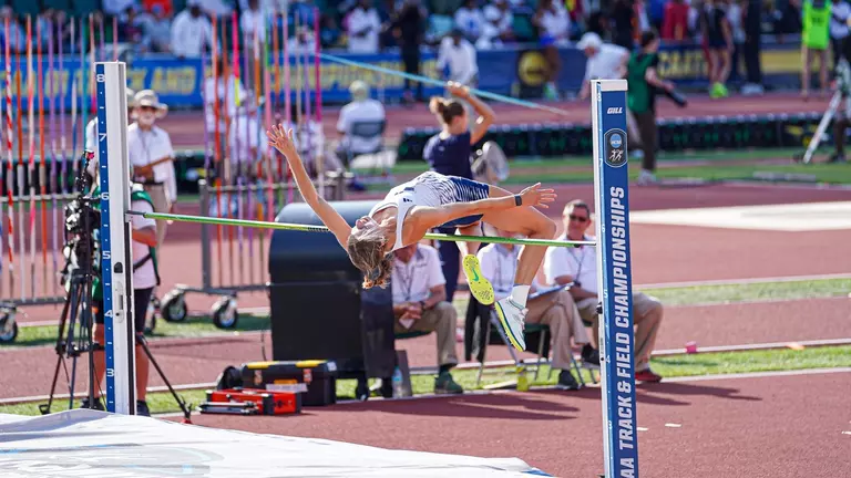 Taylor Wraps Up 2025 Season at NCAA Championships