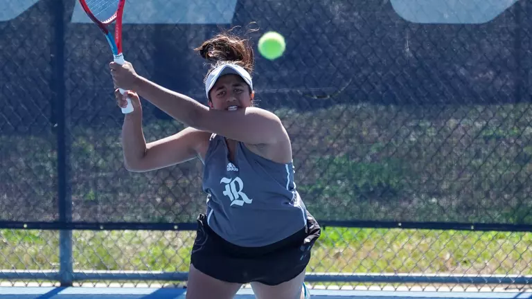 Ashar and Chica Advance to Singles Flight Finals