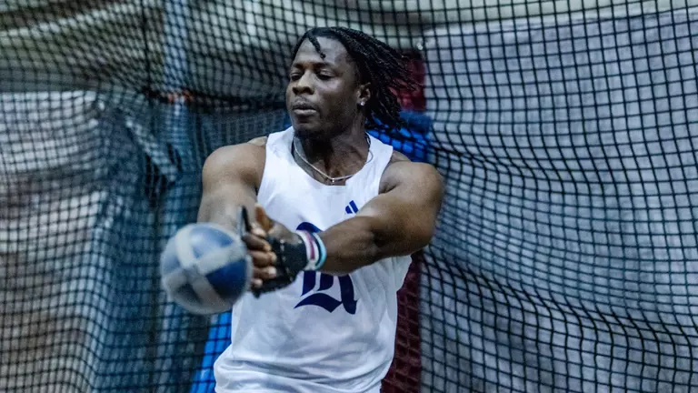 Bakare Leads Owls at Robert Platt Invite