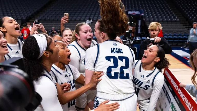 Owls Top UNT to Advance to American Championship Game