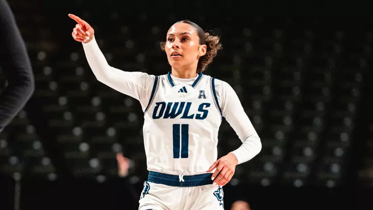 Owls and Roadrunners Meet in American Championship Game