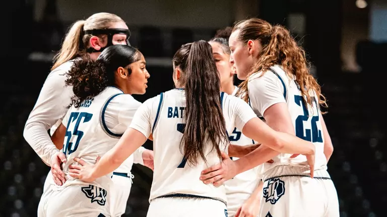 Owls Fall in American Championship Game