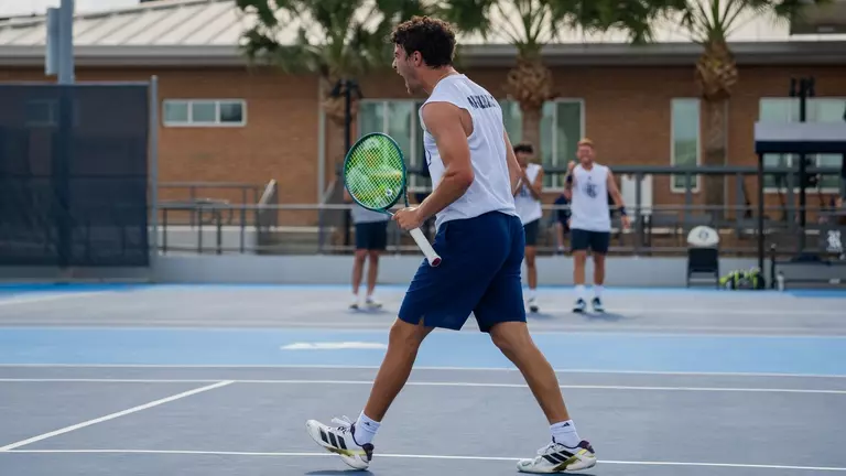 Owls Close Florida Swing with Win