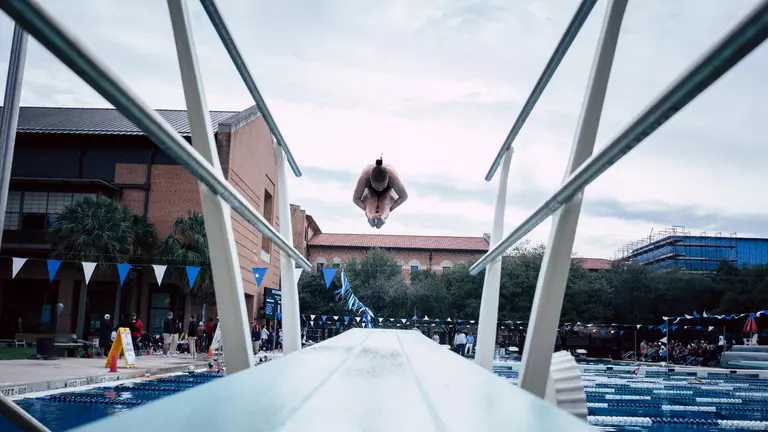 Robson and Harned Close Day Ones of NCAA Diving Zones