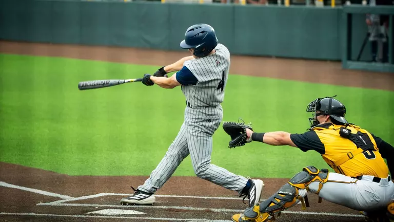 Shockers Bounce Back to Take Series