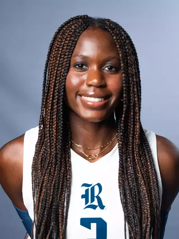 2026 Bella Lopez Head Shot