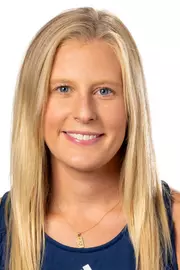 Headshot of Carly Cohen