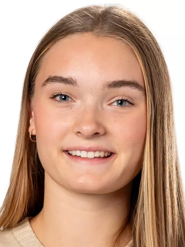 Kaitlyn Bauer Headshot