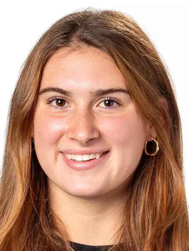 Caitlyn Hughes Headshot