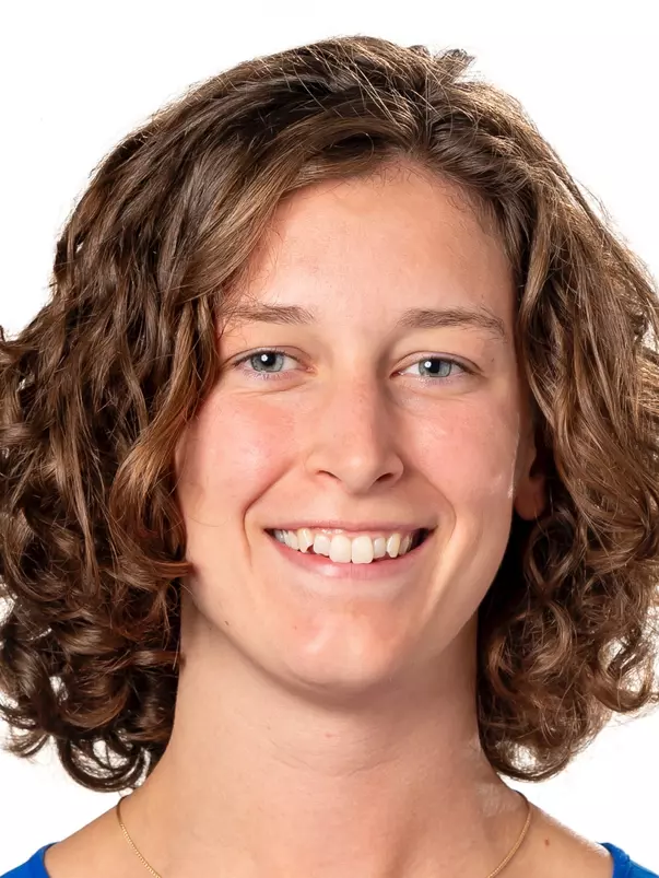 Lucy Yeomans Headshot