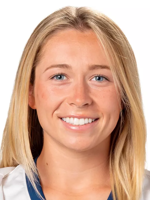 Caroline Stevens Headshot