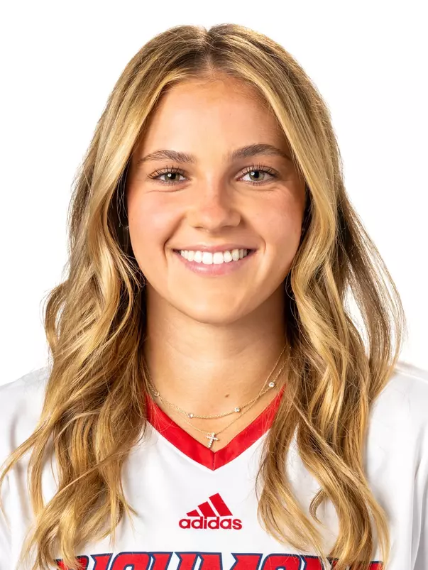 Elle Dziadzio Headshot