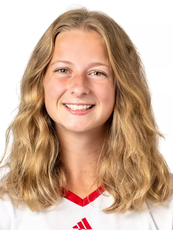 Emma Shields Headshot