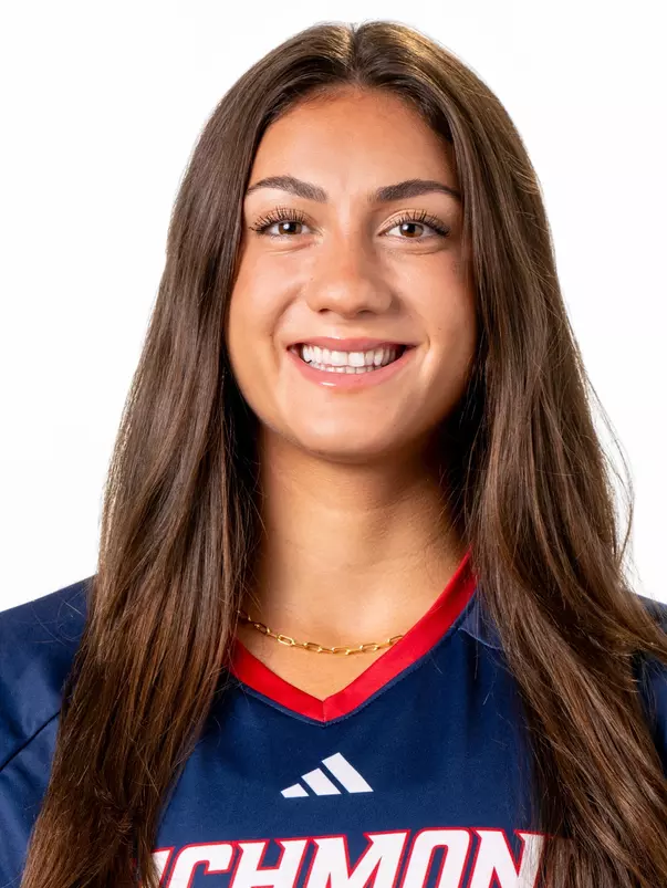 Grace Ferrara Headshot