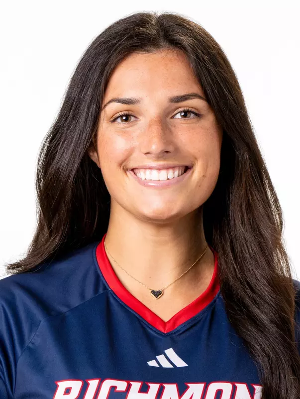 Emma Roesing Headshot