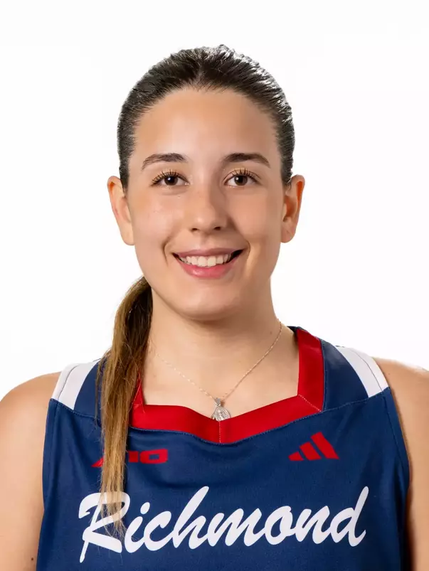 Valen Luna Paratore - 2024 headshot