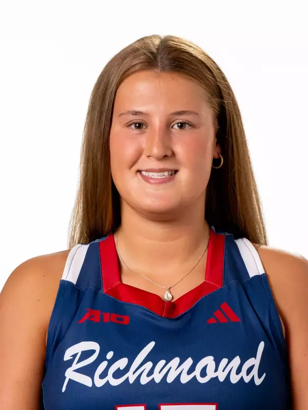 Freya MacKay - 2024 headshot