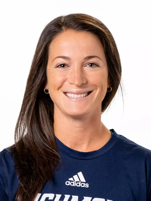 Danielle Etrasco headshot