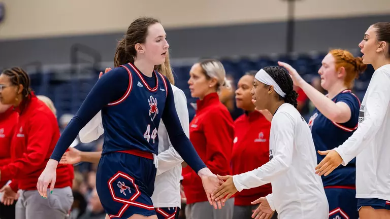 Women's Basketball Resumes A-10 Play