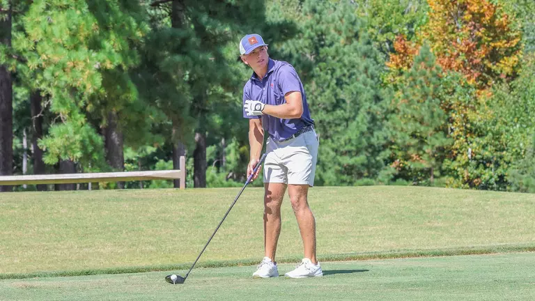 Tournament Time: Men's Golf at Metropolis Intercollegiate