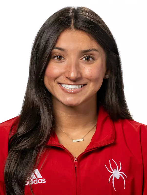 Hallie Muniz headshot