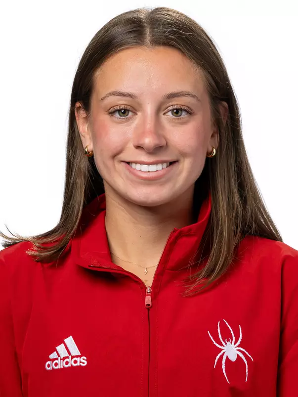 Mia Paolino headshot