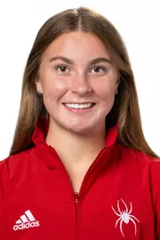 Josie Schihl headshot