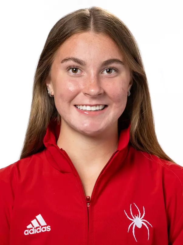 Josie Schihl headshot