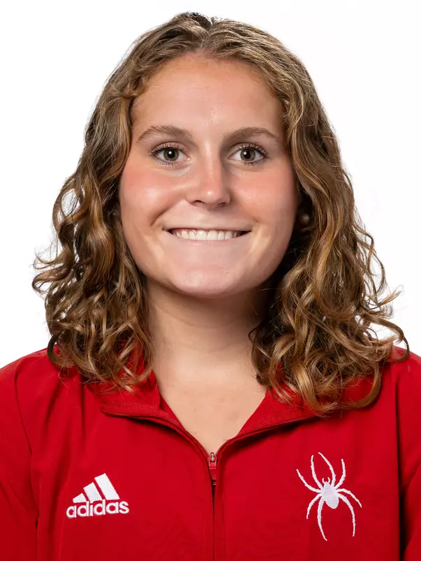 Ivey Shields headshot