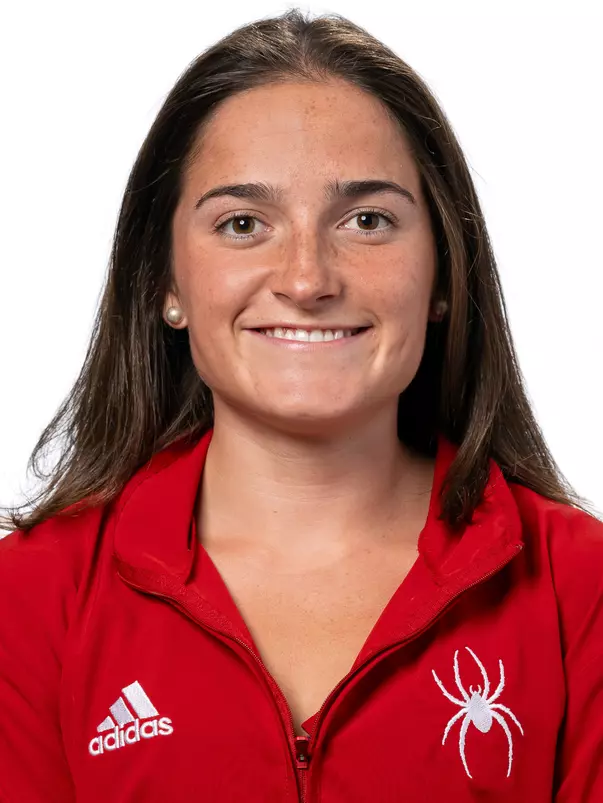 Lydia Shields headshot