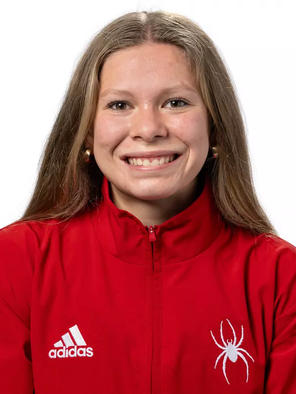 Caroline Spain headshot